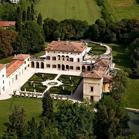 Hotel Villa Giona Сан-Пьетро-ин-Карьяно Экстерьер фото