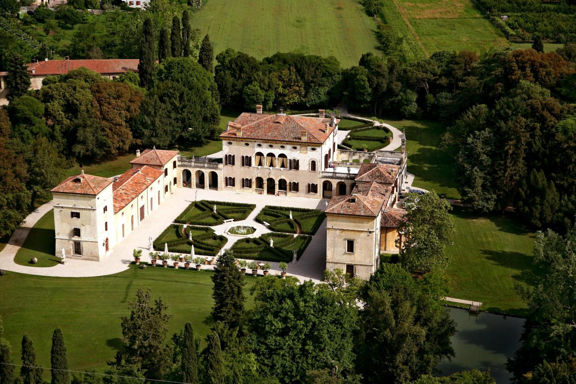 Hotel Villa Giona Сан-Пьетро-ин-Карьяно Экстерьер фото